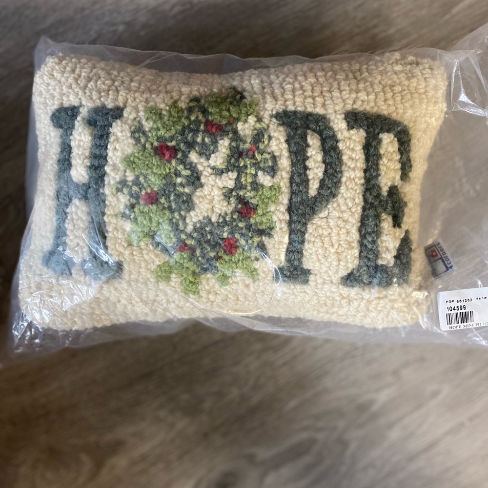 Hope Pillow - Cream and Green
